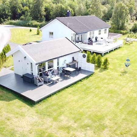Feriehus Ved Sjoen Tomra 외부 사진