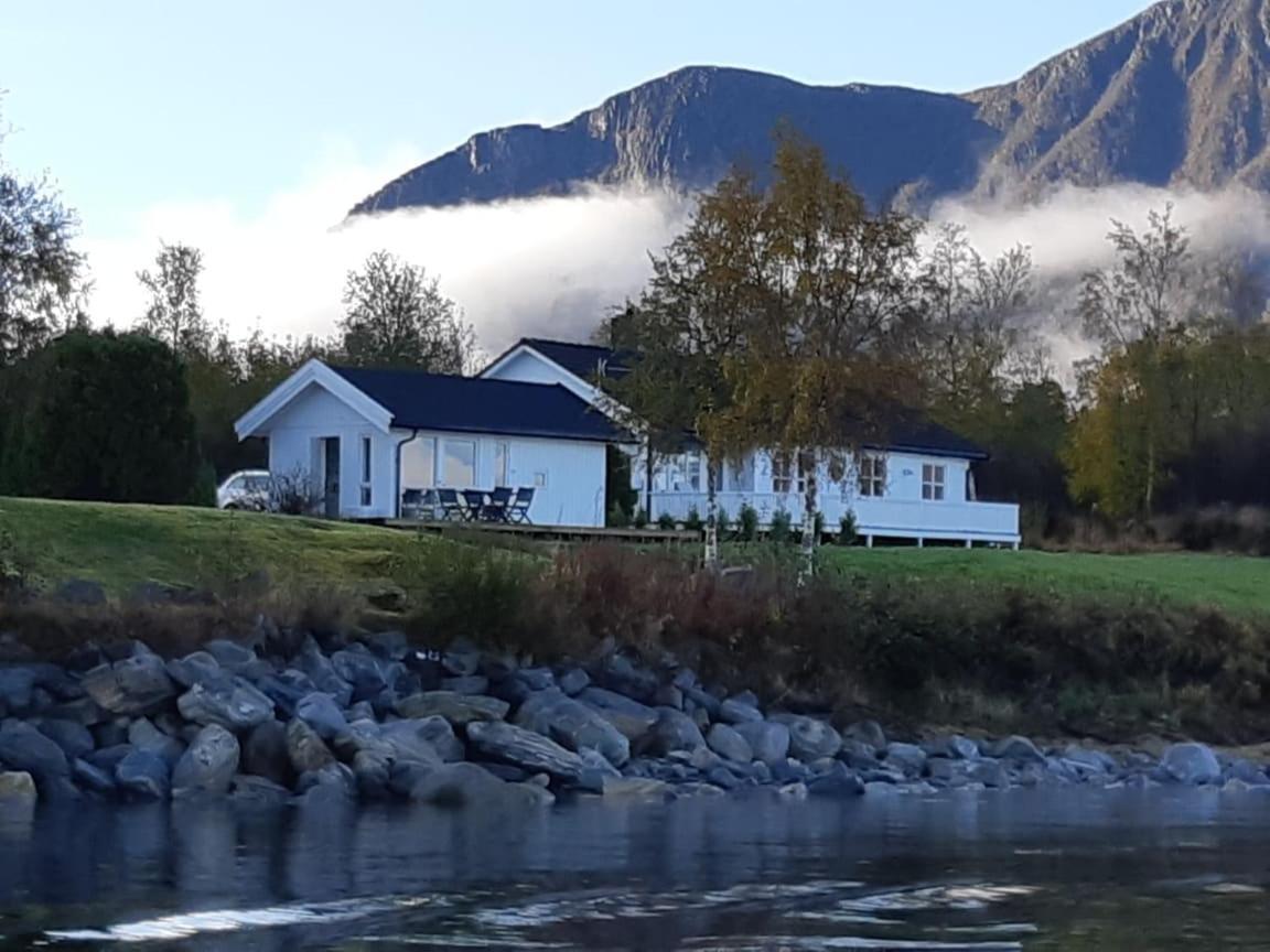 Feriehus Ved Sjoen Tomra 외부 사진